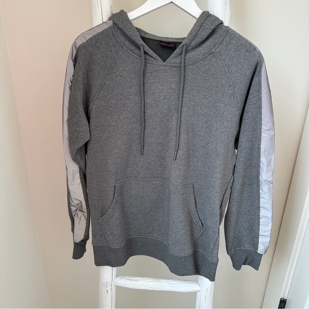 Jared Lang – Reflective Tape Knit Hoodie Gray Size Medium